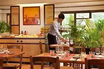 Отель Campanile Est Technopole - Restaurant
