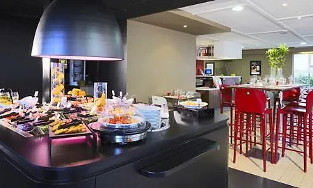 Campanile Est Technopole - Restaurant Otel