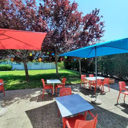 Campanile Est Technopole - Restaurant Otel