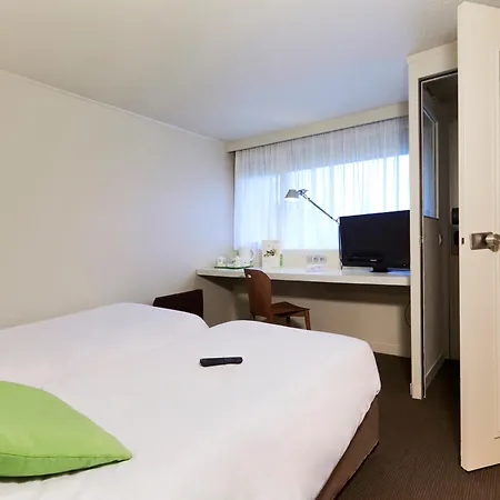 Campanile Est Technopole Hotel 3*