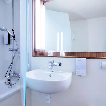 Campanile Est Technopole 3* Metz