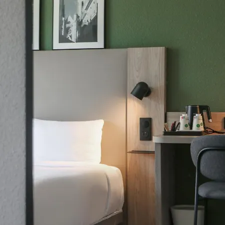 Hotel Campanile NATURE - Metz Technopôle