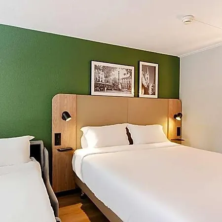 Hotel Campanile Est Technopole