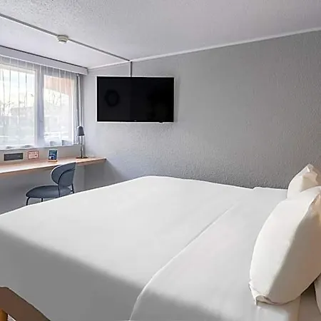 Hotel Campanile Est Technopole 3*