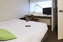 Campanile Est Technopole - Restaurant Otel 3*