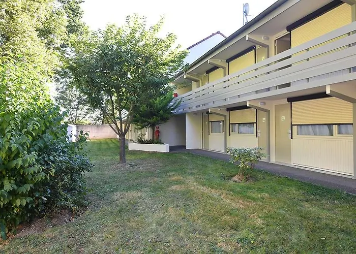 Hotel Campanile Est Technopole Mety