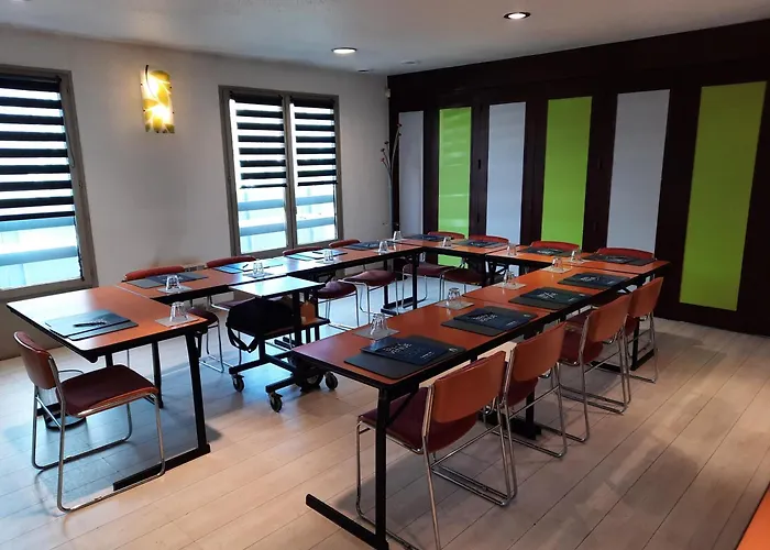 Campanile Est Technopole 3*