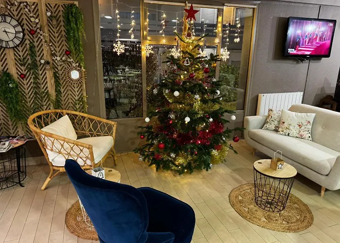 Hotel Campanile Est Technopole 3*